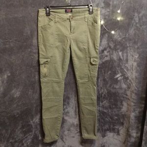 Skinny cargo pants